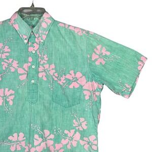 Reyn Spooner Hawaiian Shirt Mens Size M Green Pink Hibiscus Reverse Print